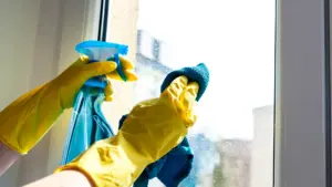 Como Limpar Vidros Pós-Construção e Obras com Dicas Profissionais