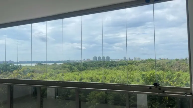 Como Lubrificar Cortina de Vidro e Sacada Envidraçada Corretamente