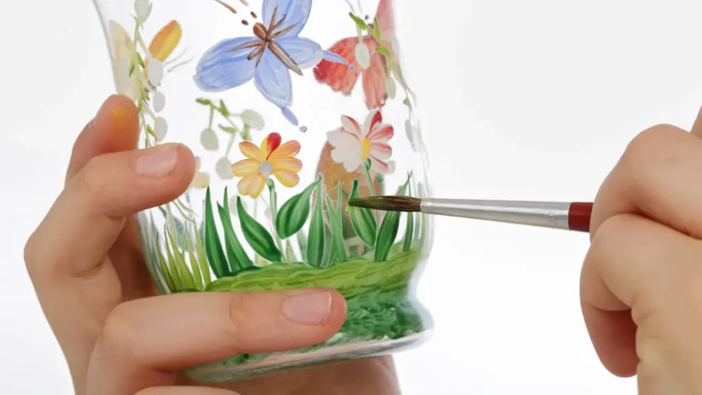 Como Pintar Vidro Corretamente: Passo a Passo