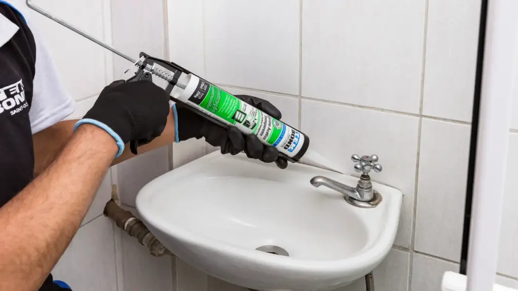 Como Usar a Pistola de Silicone [Passo a Passo]