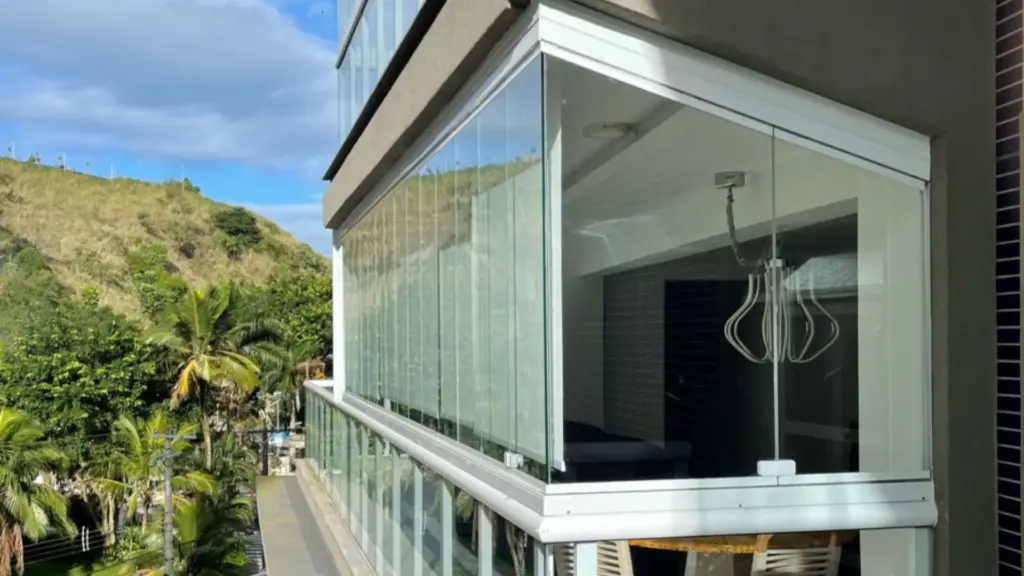 Como Vedar a Sacada de Vidro Corretamente