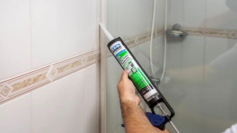 Como Vedar Box de Banheiro com Silicone e Impedir Vazamentos