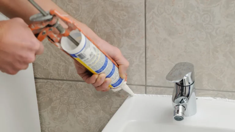 Como Vedar Pia com Silicone: Guia Completo e Prático