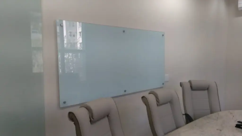 Dicas Extras para Manter sua Lousa de Vidro Sempre Nova