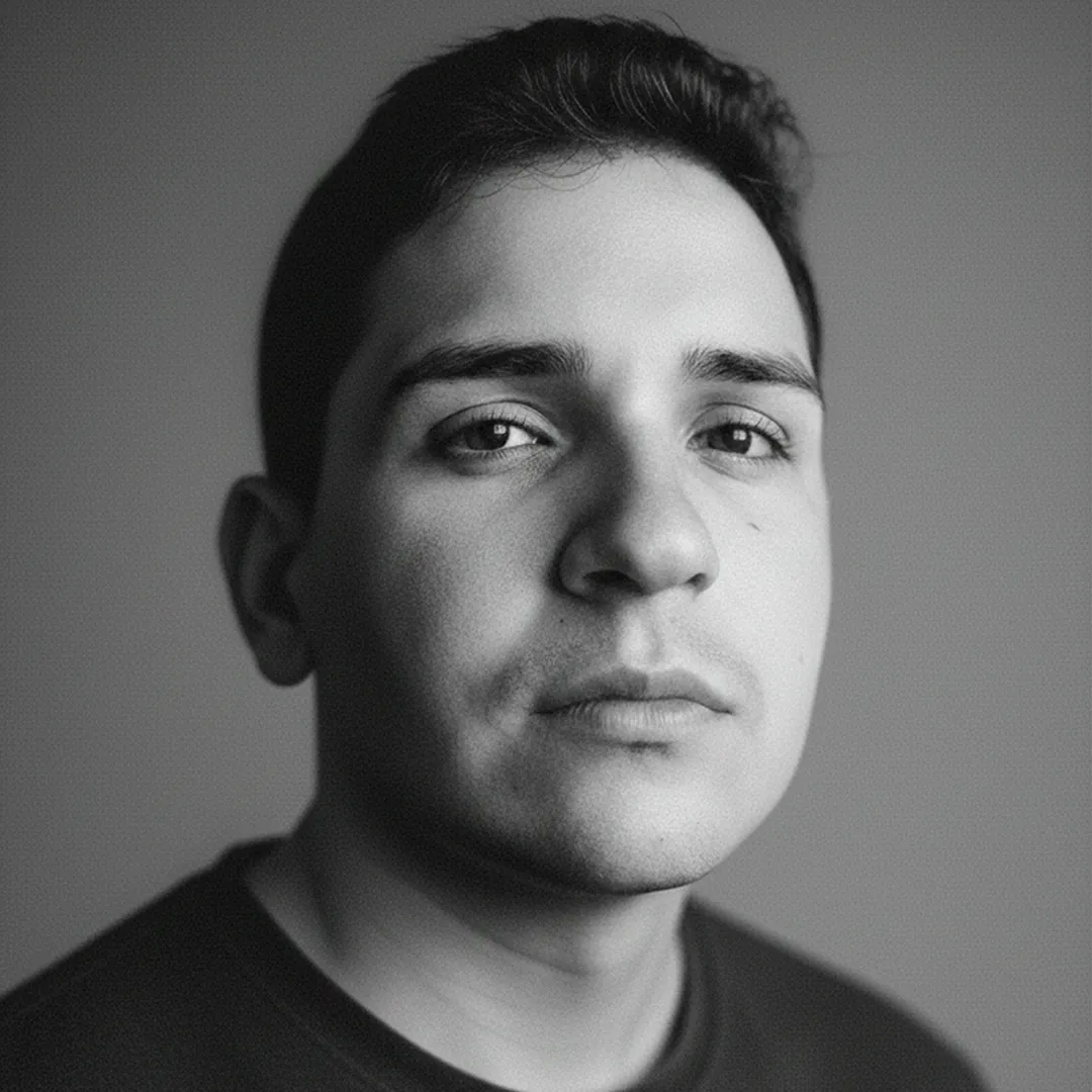 Felipe Mikeias – Editor-chefe do Envidraçadas