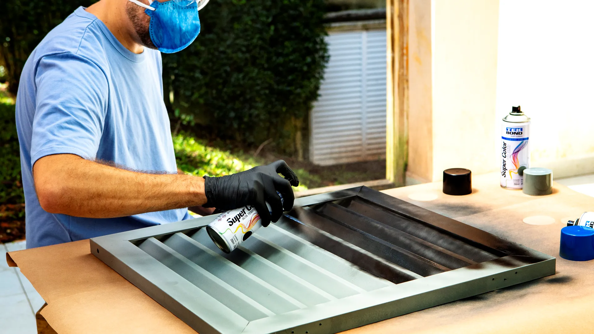 Guia Completo: Como Pintar Porta de Alumínio com Spray
