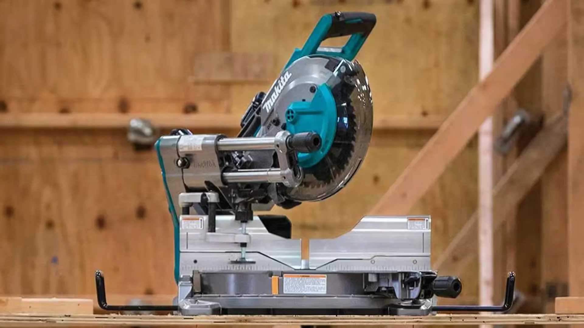 15 Melhores Serras de Meia Esquadria (Makita, Vonder, Bosch, Stanley, Philco)