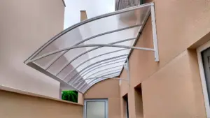 10 Melhores Toldos de Policarbonato (Para Chuva, Sol, Motorhome, Varanda, Janela)