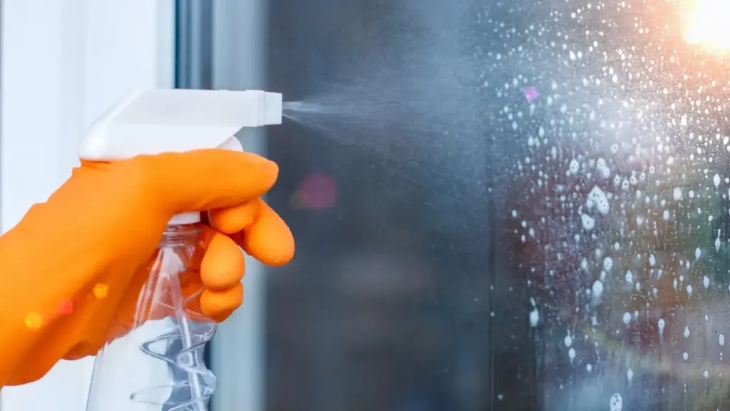 Melhores Métodos para Remover TekBond do Vidro