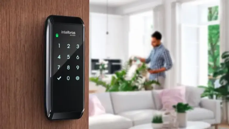 Qual a Melhor Fechadura Digital para Porta Pivotante? Top 6 para Área Externa, Quarto, Sala